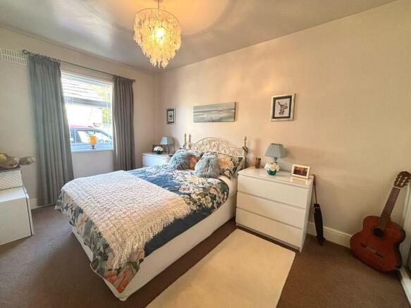 2 bed Semi-Detached Bungalow for sale Image 12