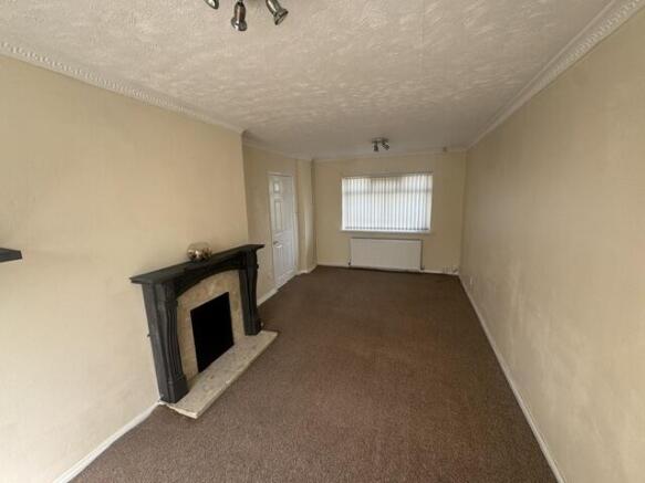 3 bed Terraced to rent Image 9
