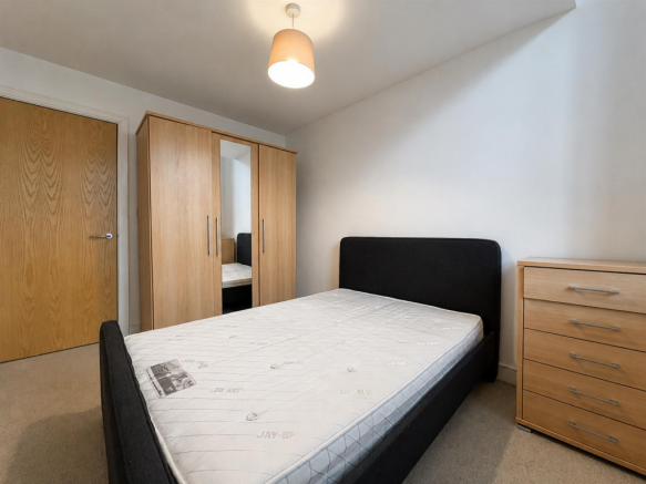1 bed Apartment to rent Image 4
