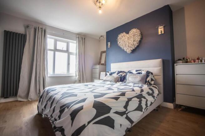 4 bed Semi-Detached for sale Image 10