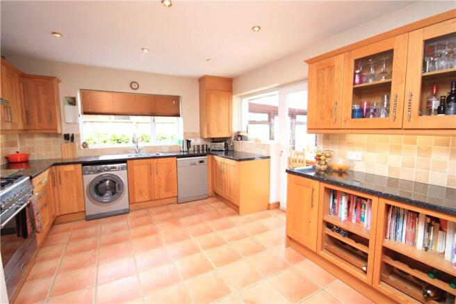 02 Kitchen