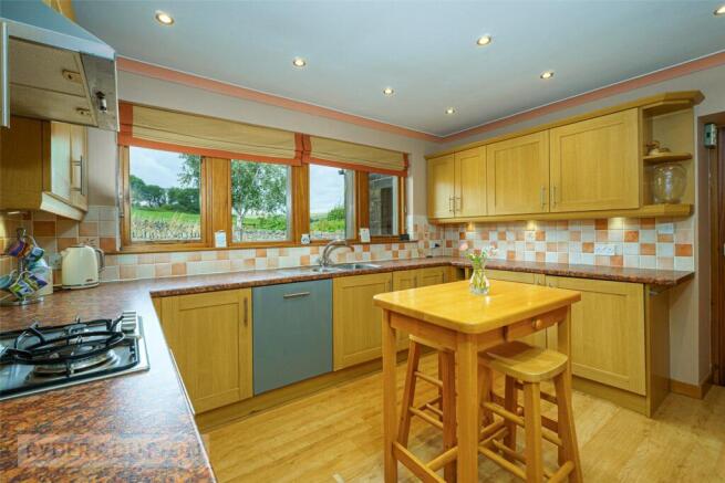 3 bed Detached for sale Image 5