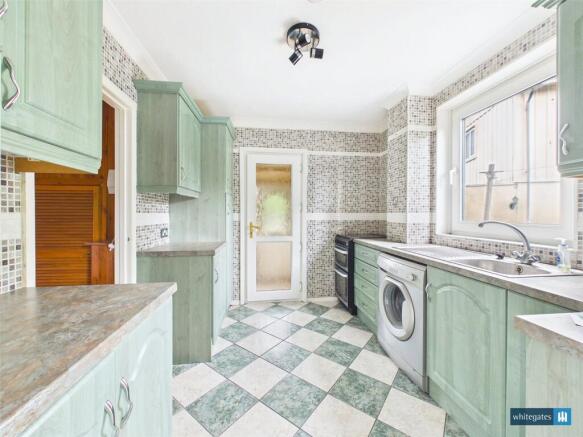 3 bed House for sale Image 4