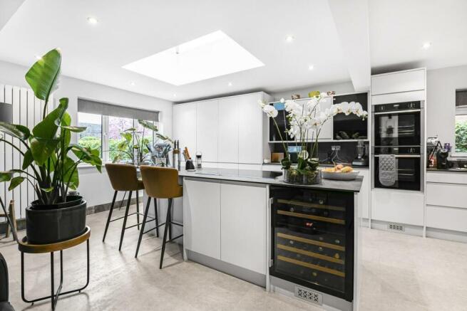 Kitchen 5.jpg