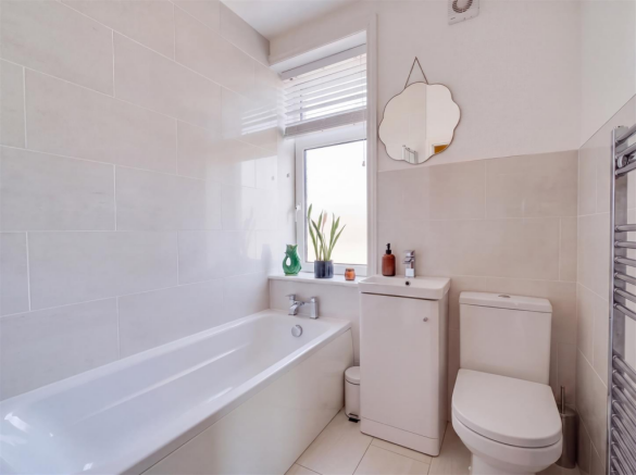 4 bed Terraced for sale Image 9