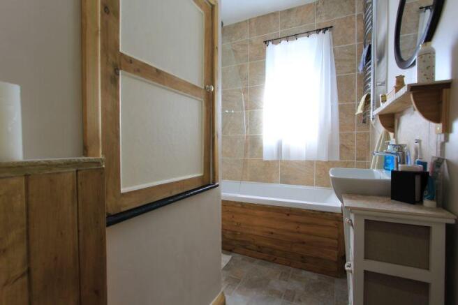 Photo 9