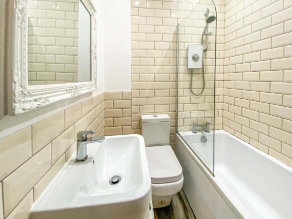 Bathroom.JPG