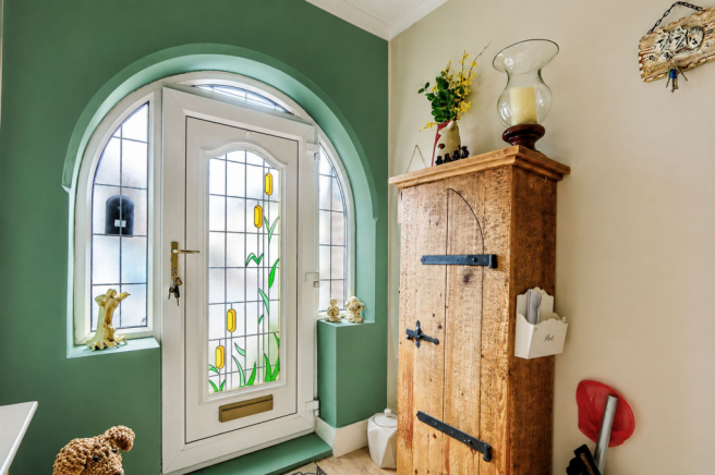 5 bed Semi-Detached for sale Image 6