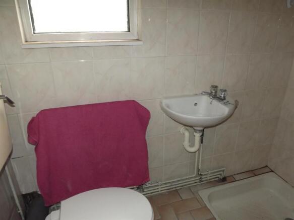 SHOWER ROOM