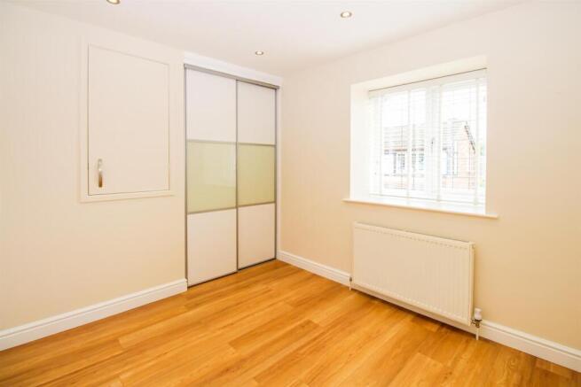 2 bed House for sale Image 9