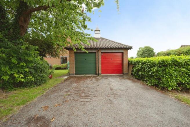 Orwell Drive, Aylesbury photo 4