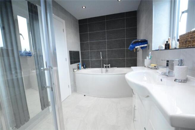 En-Suite Bathroom