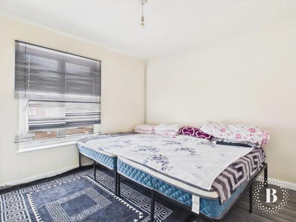 3 bed Terraced for sale Image 10