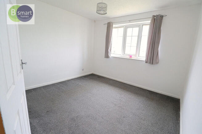 3 bed Town House for sale Image 7