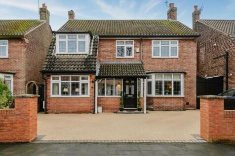 Bonnington Avenue, Crosby, L23