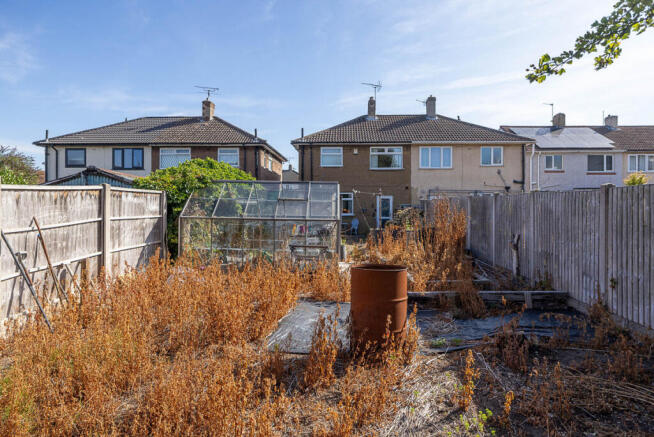 3 bed Semi-Detached for sale Image 11