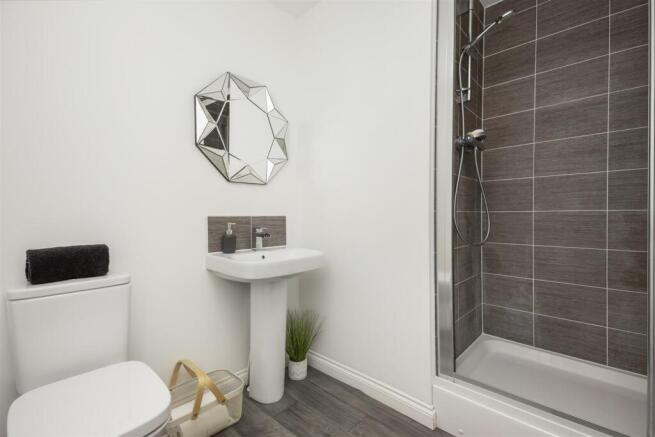 29 Russell Avenue_20.jpg