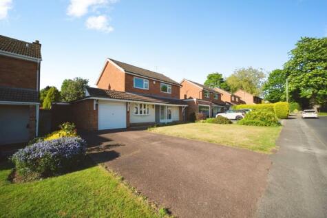 Cedars Avenue, Kingswinford, DY6