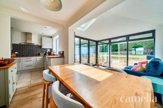 Kitchen/ Dining Room