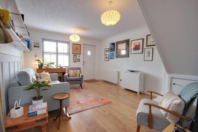 2 bed Semi-Detached for sale Image 2