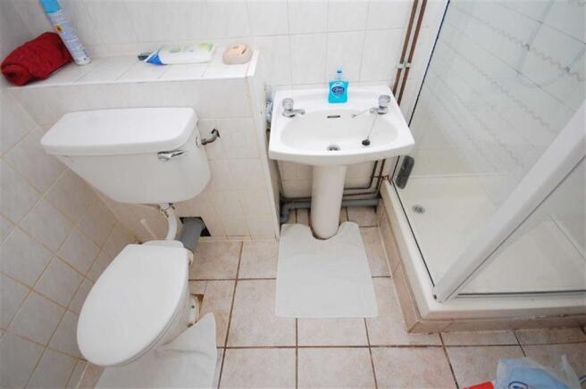 Ground floor shower 
