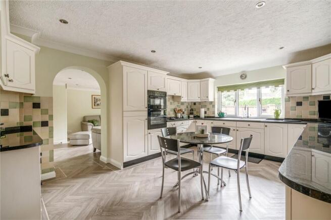Kitchen/ Breakfast
