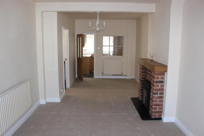 Through-Lounge Dining Room