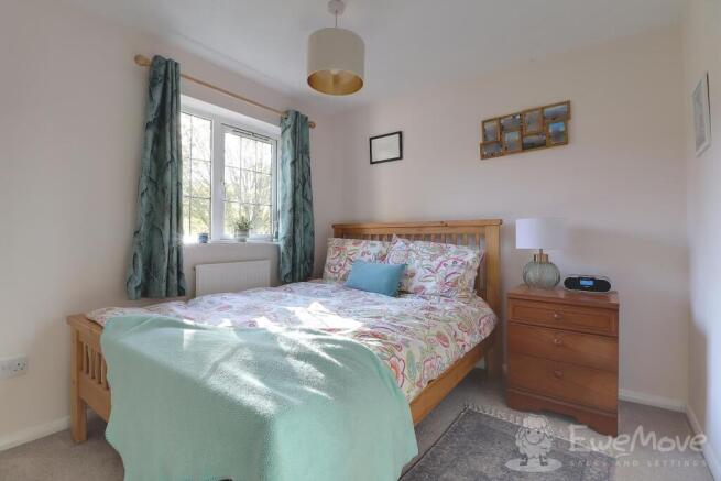 Spacious with fitted mirror Robes