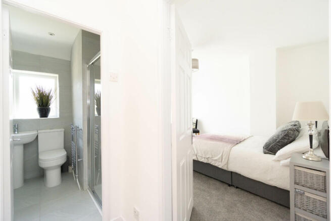 5 Crawford Avenue (5 of 42)
