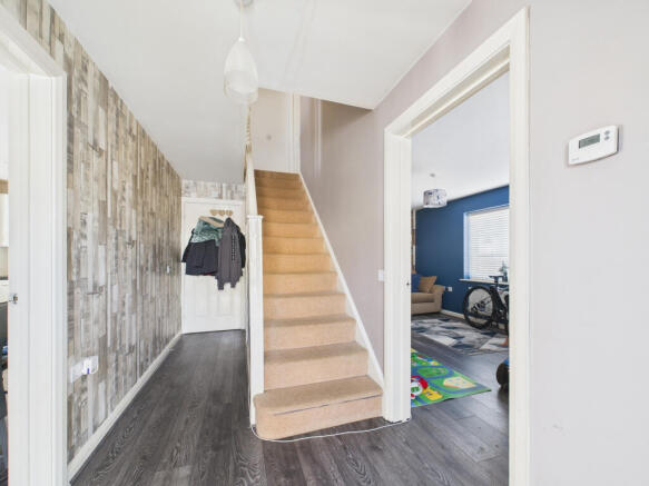 3 bed Semi-Detached for sale Image 6