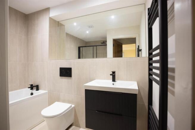 2 bed Apartment for sale Image 6