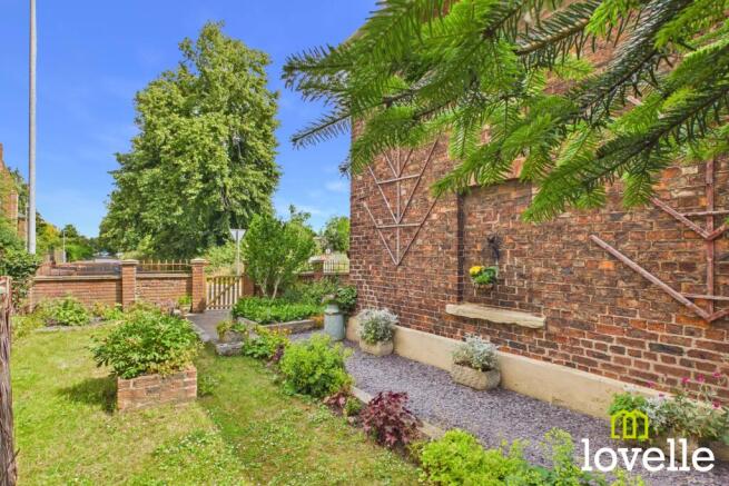 3 bed Detached for sale Image 8