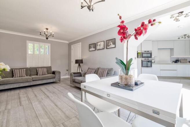 Kitchen/Dining/En...