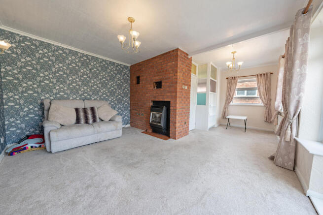 LOUNGE DINING ROOM