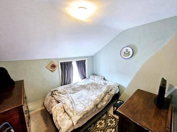 3 bed Terraced for sale Image 8