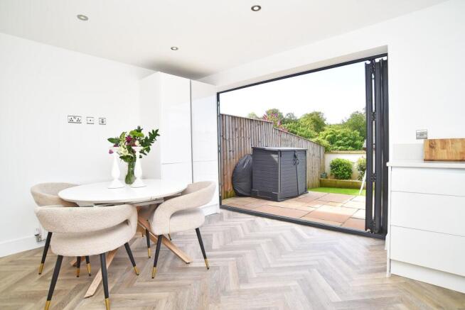 4 bed Semi-Detached for sale Image 6