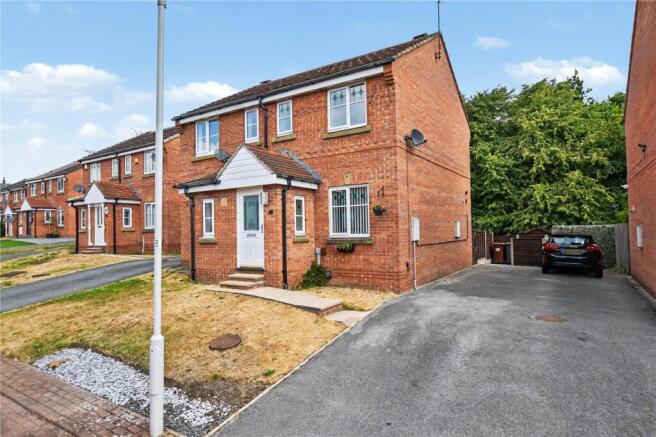 2 bed Semi-Detached for sale in morley
