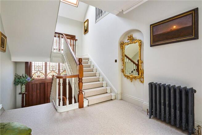6 bed Detached for sale Image 12