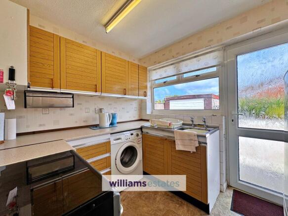 Ascot Drive, Rhyl, LL18 photo 4