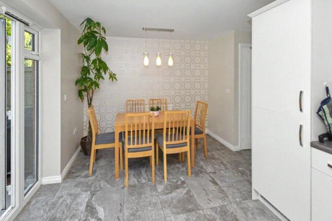 3 bed Semi-Detached for sale Image 12