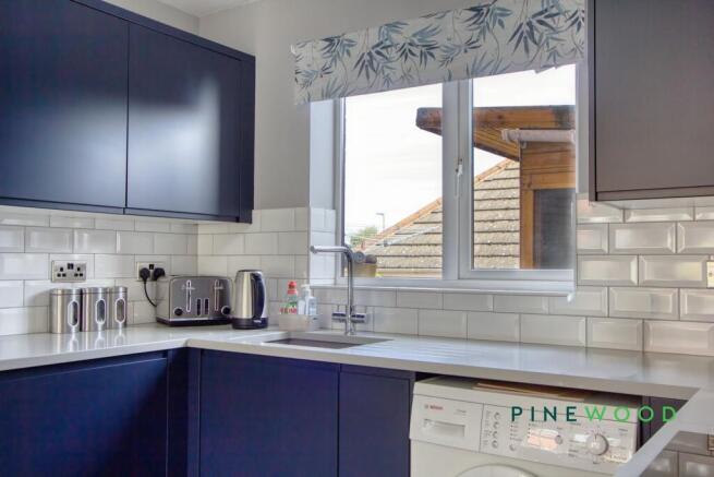 Worcester Close, Clay Cross, S45 photo 4