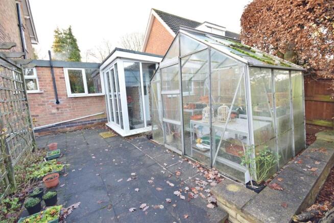 GREEN HOUSE
