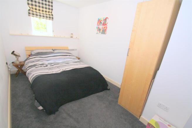 Bedroom 2.JPG