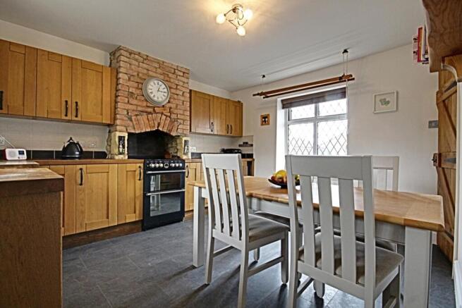 2 bed Terraced for sale Image 9