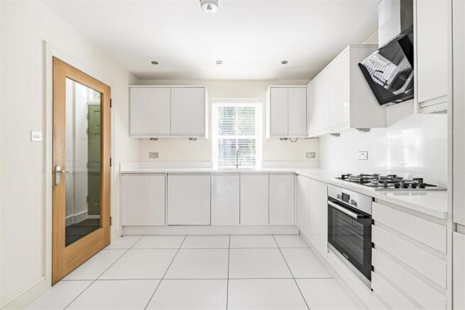 3 Chantry Lane, Towcester (27).JPG