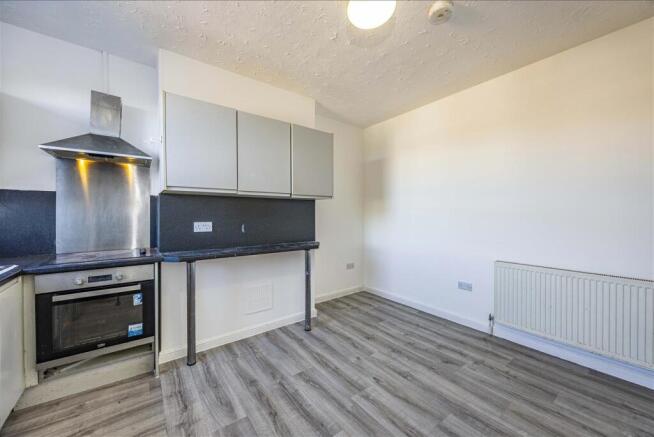 Flat4278AlfretonRoad-11.jpg