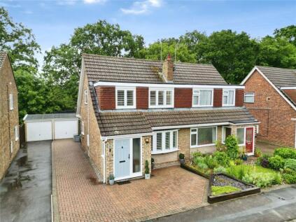 Magnolia Way, Pilgrims Hatch, Brentwood, Essex, CM15