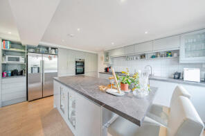 19, Bannister Close, Oxford OX4 1SH