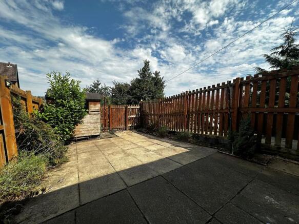 2 bed Town House to rent Image 12