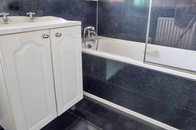 IMG_0944bathroom.jpg